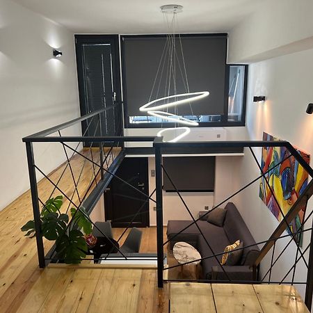 City Center Loft With Private Parking 카발라 외부 사진