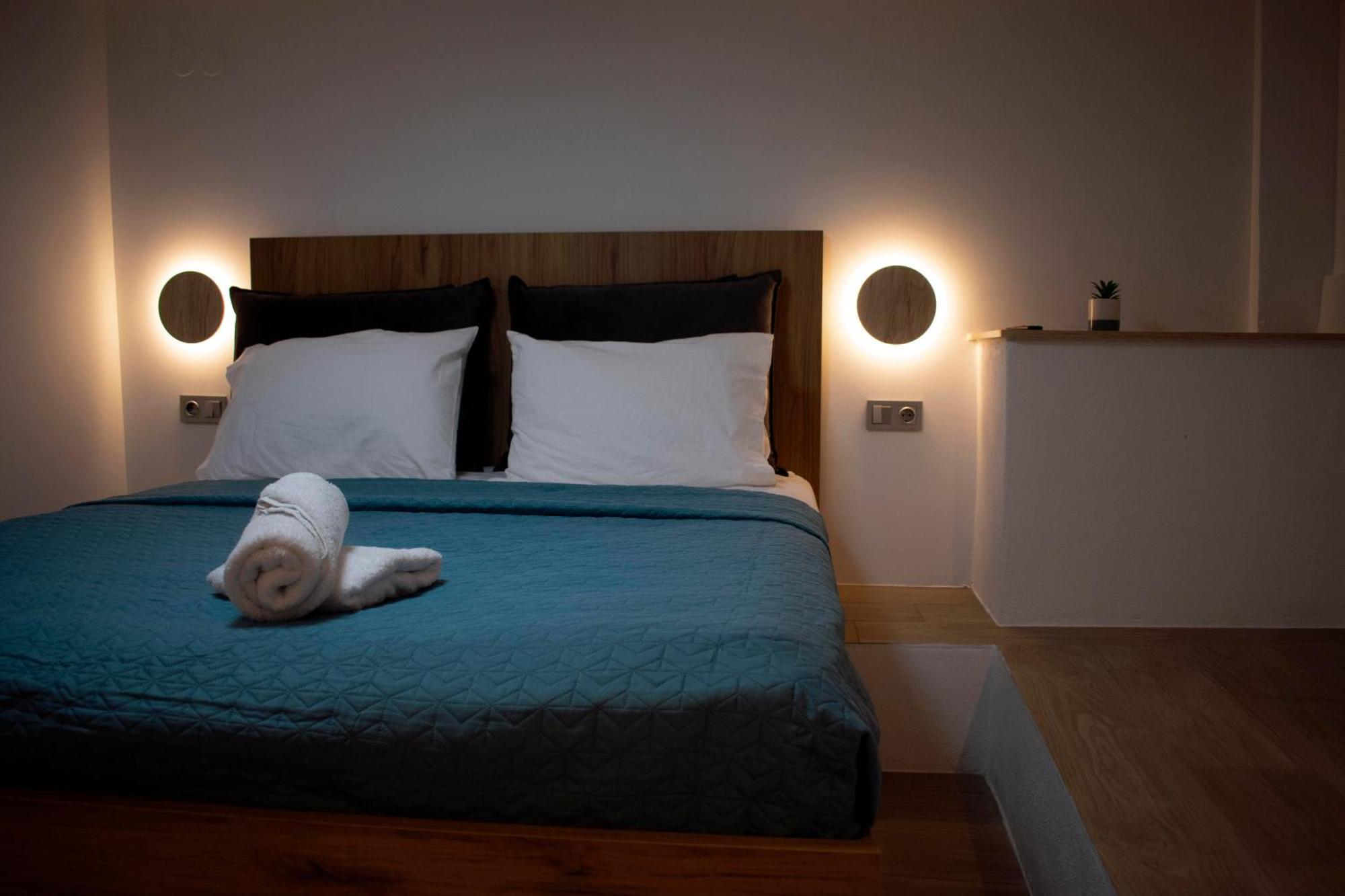 City Center Loft With Private Parking 카발라 외부 사진