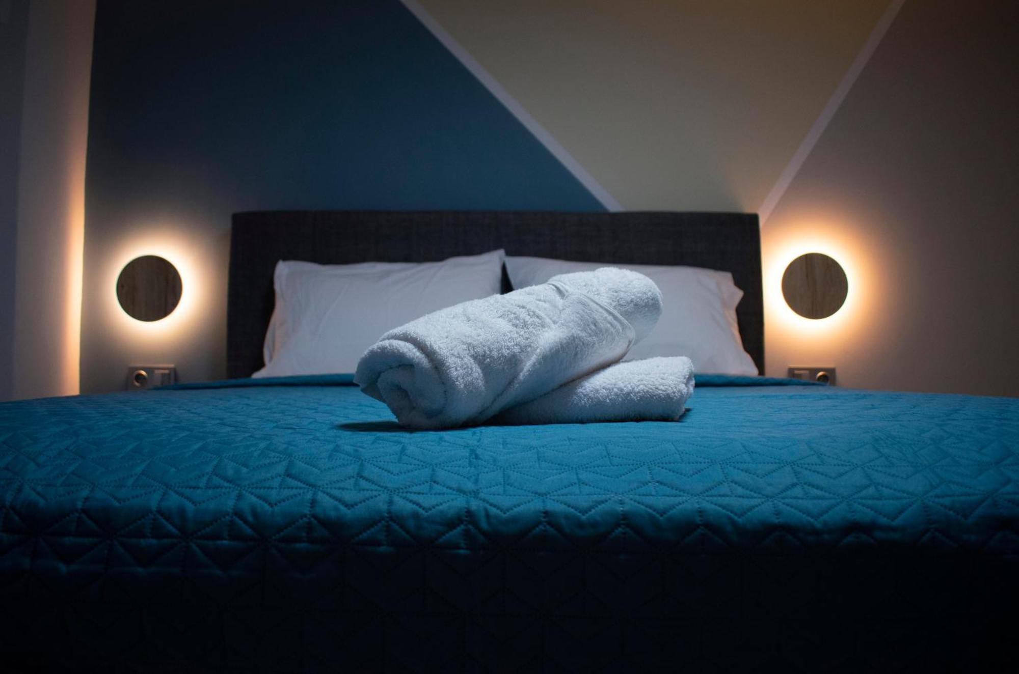 City Center Loft With Private Parking 카발라 외부 사진