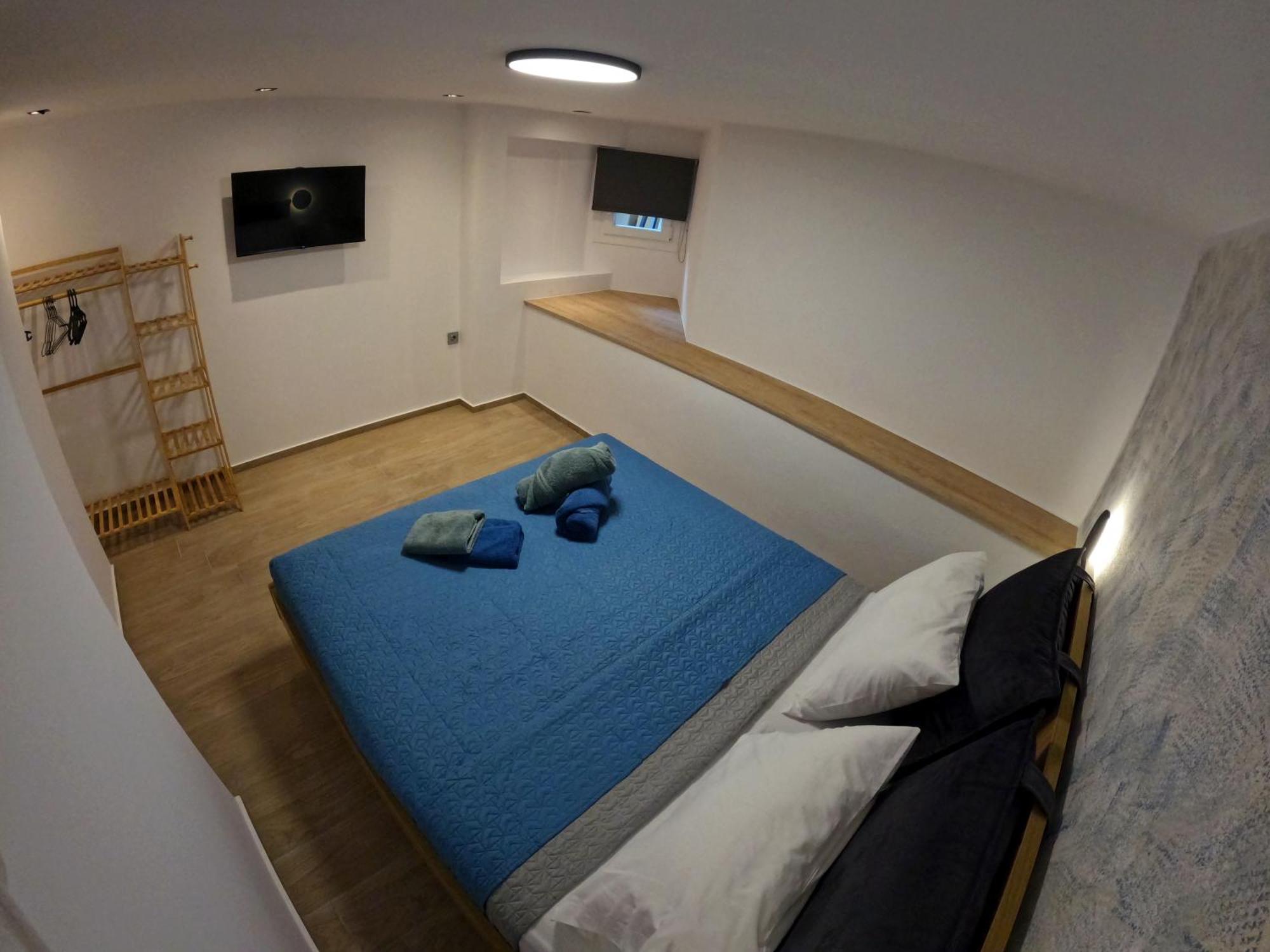 City Center Loft With Private Parking 카발라 외부 사진