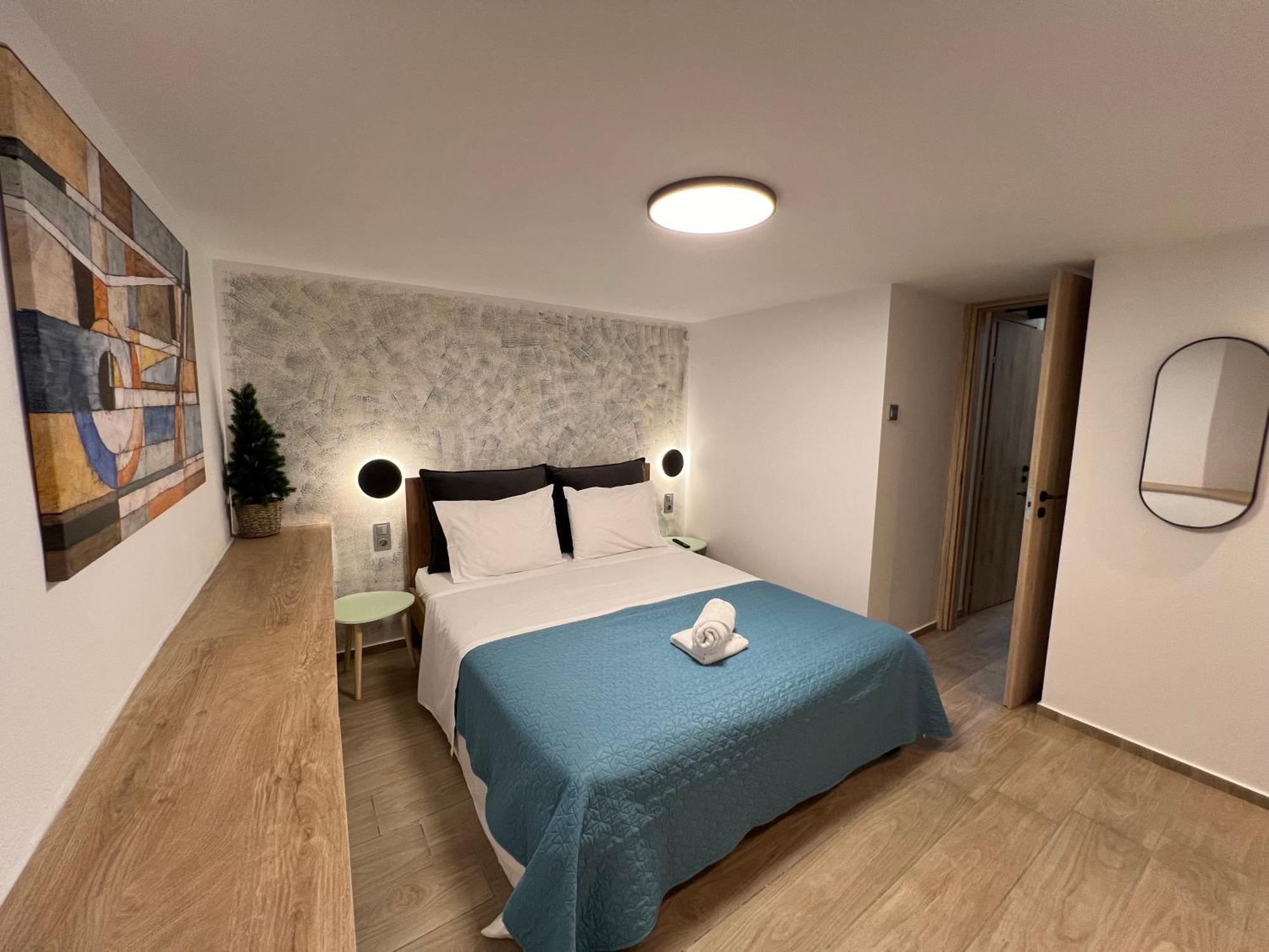 City Center Loft With Private Parking 카발라 외부 사진
