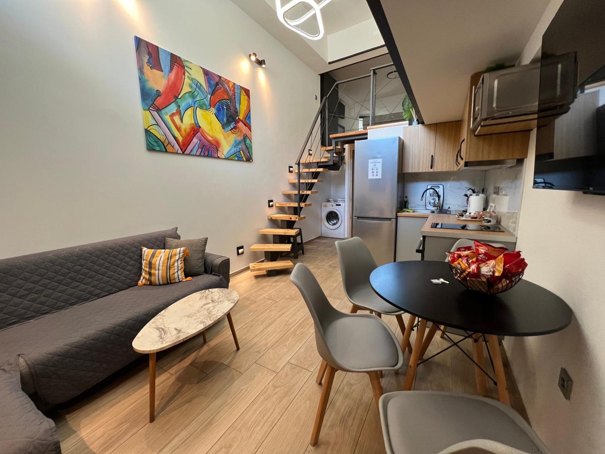 City Center Loft With Private Parking 카발라 외부 사진