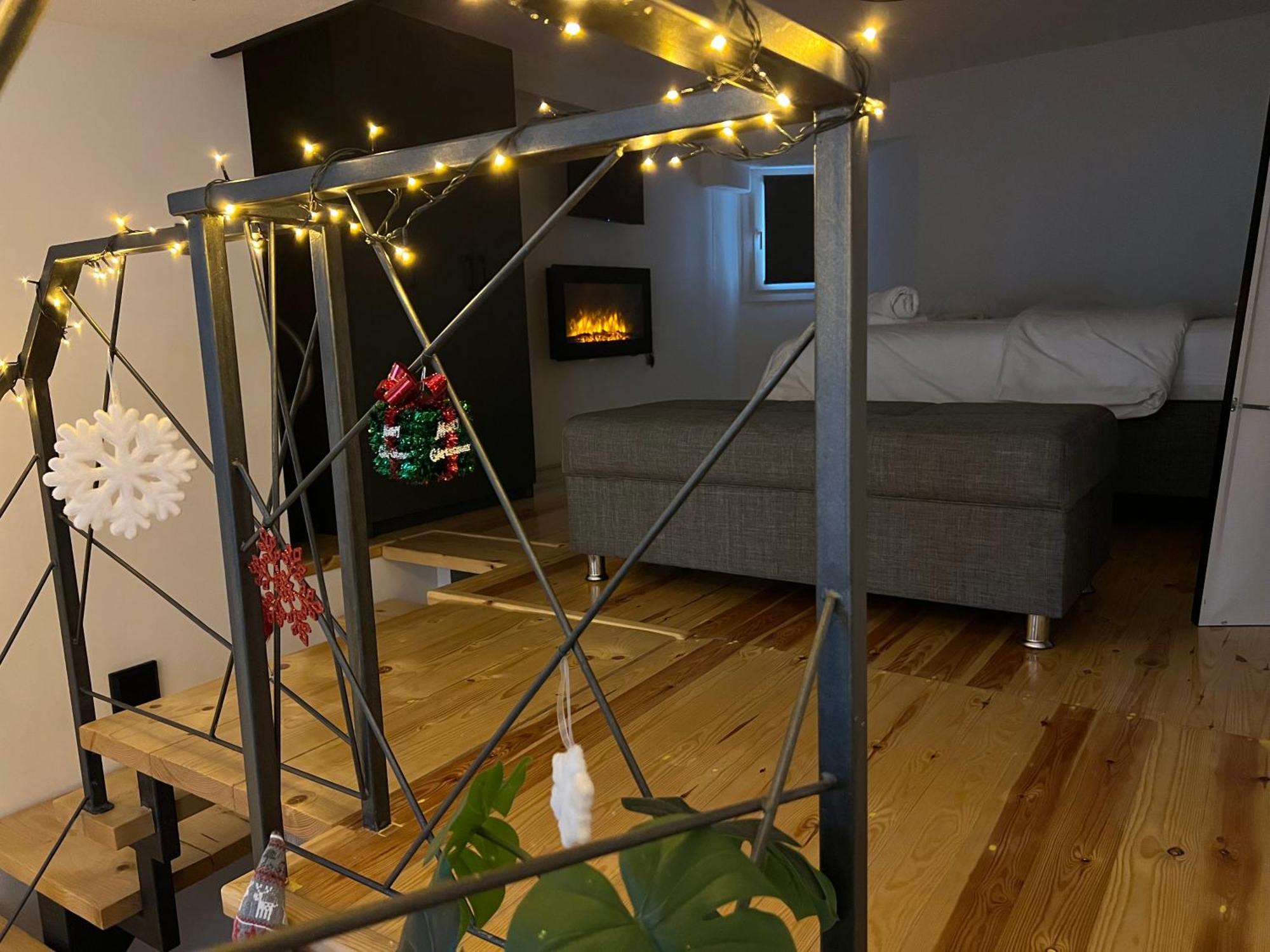 City Center Loft With Private Parking 카발라 외부 사진